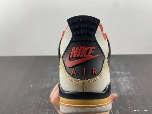 MaikeSneakers YEAR